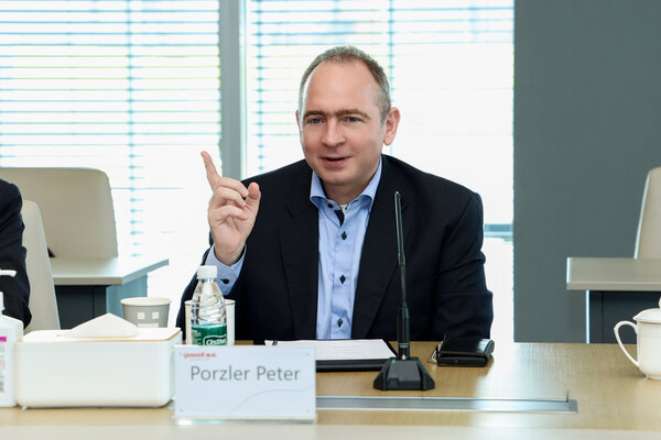 圖:TÜV南德意志集團醫(yī)療健康服務(wù)部全球副總裁Peter Porzler 圖:TÜV南德意志集團醫(yī)療健康服務(wù)部全球副總裁Peter Porzler