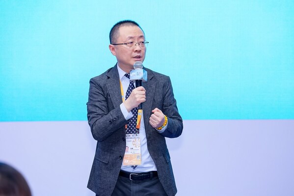 羅氏制藥中國腫瘤領(lǐng)域總經(jīng)理 錢巍先生 羅氏制藥中國腫瘤領(lǐng)域總經(jīng)理 錢巍先生