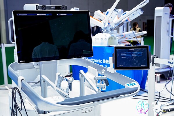 美敦力Hugo手術機器人展出現場圖 美敦力Hugo手術機器人展出現場圖