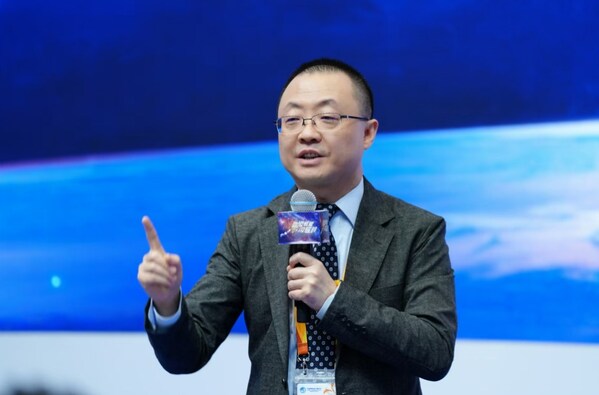 羅氏制藥中國客戶交互業(yè)務(wù)模式腫瘤領(lǐng)域總經(jīng)理錢巍先生