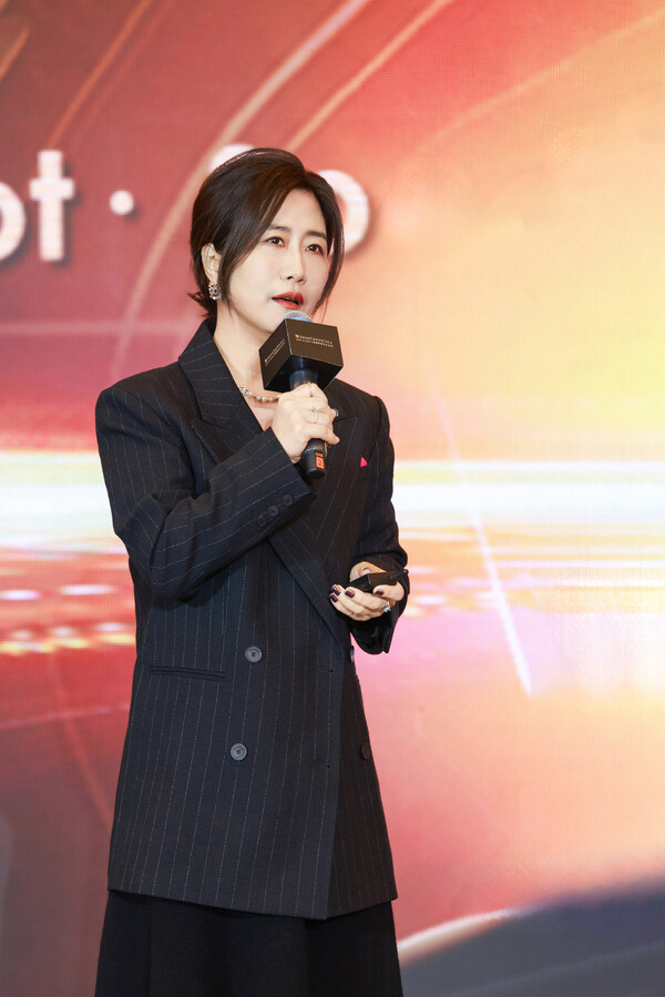 歐萊雅（中國(guó)）副總裁兼皮膚科學(xué)美容事業(yè)部總經(jīng)理馬嵐女士 致辭