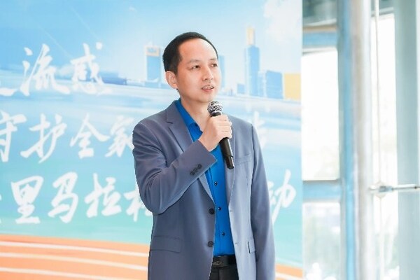 圖：深圳市婦幼保健院感染性疾病科負(fù)責(zé)人兼兒科感染病區(qū)主任劉培輝教授致辭