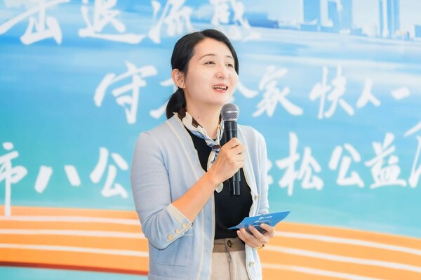 圖：南方都市報(bào)科教衛(wèi)新聞部主任尹來致辭