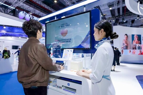 歐姆龍“AI 心里畫(huà)”公益互動(dòng)裝置吸引觀眾廣泛參與