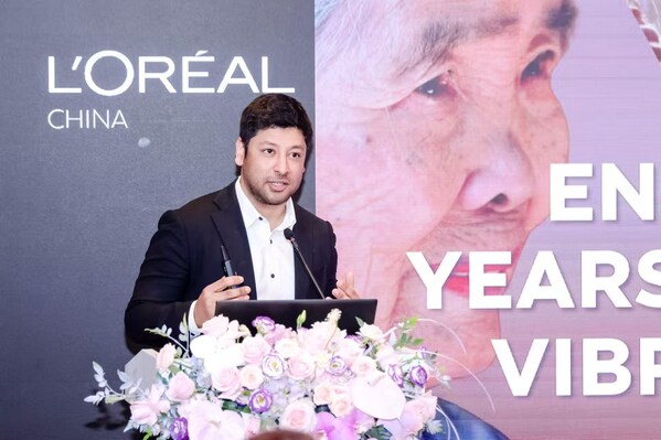 歐萊雅北亞研發(fā)和創(chuàng)新中心副總裁容德明&nbsp;主題演講