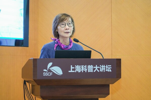 上?？破战逃l(fā)展基金會(huì)副理事長(zhǎng)兼秘書(shū)長(zhǎng)繆文靖致辭