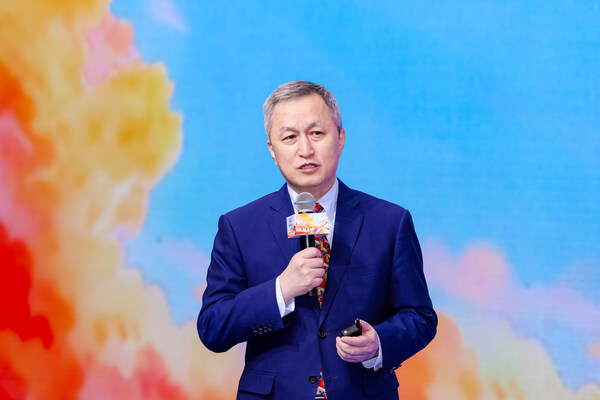 復(fù)旦大學(xué)附屬腫瘤醫(yī)院胸外科主任 陳海泉教授