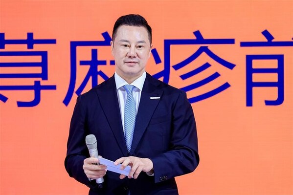 諾華公司中國區(qū)總裁兼董事總經(jīng)理李堯